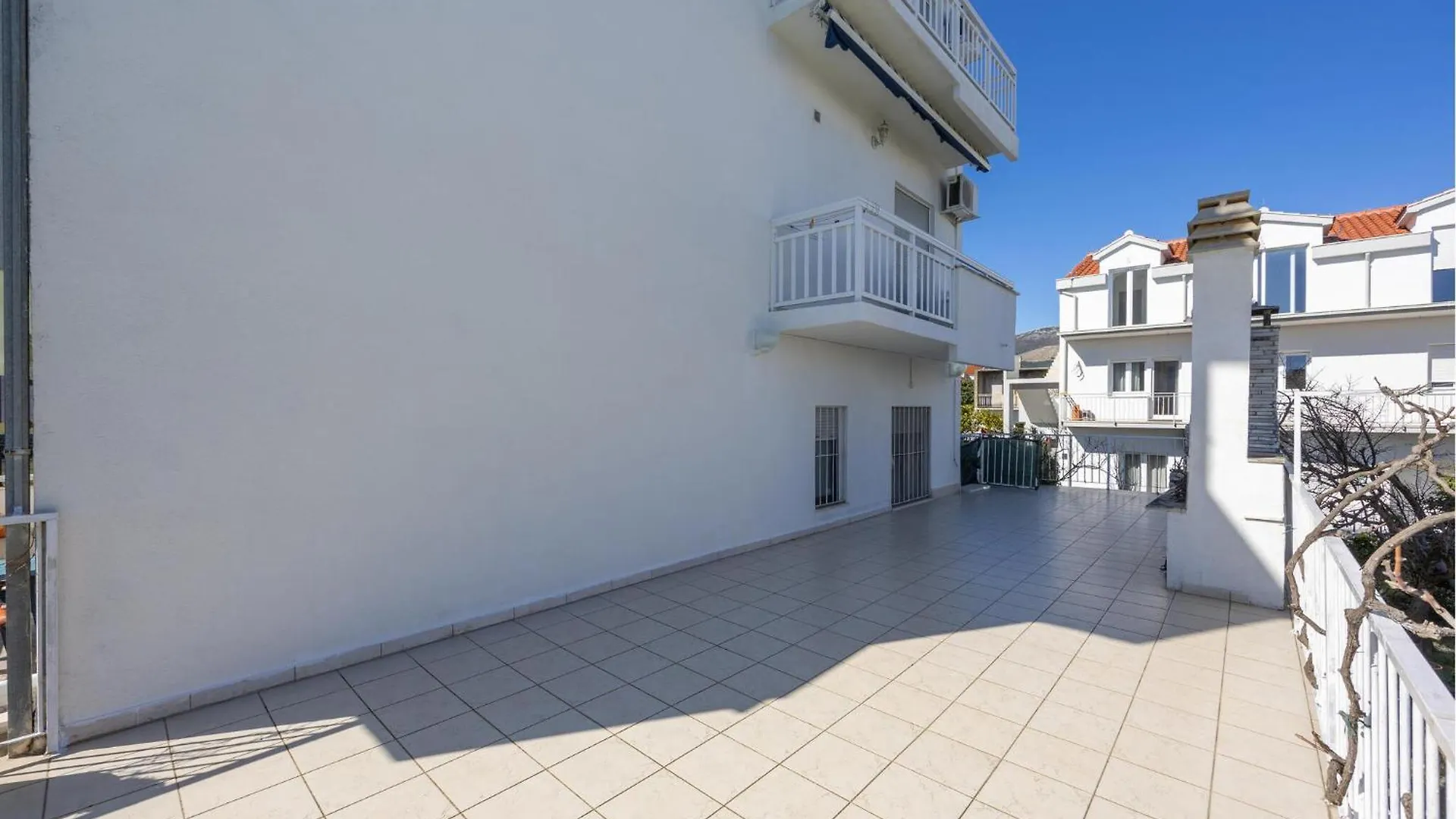 Cozy Apartment In Kastel Stafilic Kastela