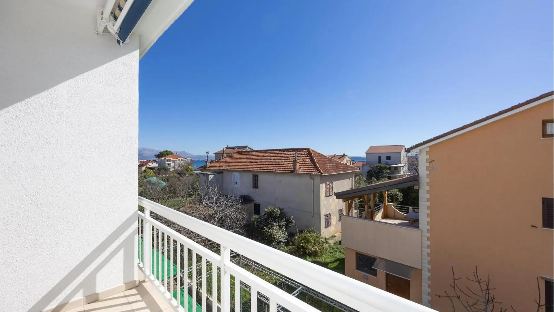 Cozy Apartment In Kastel Stafilic Kastela